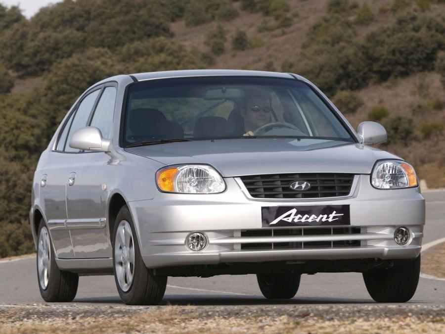  Hyundai Accent 5-Door 2003 года  (фото 16 из 21)